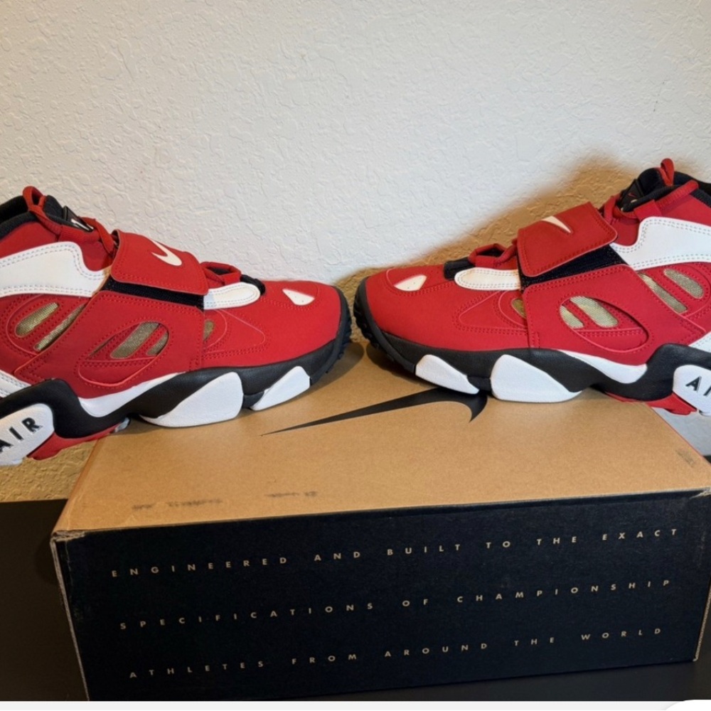 Nike Air Diamond Turf 2 2026 Fire Red size 10 Coach Prime  Dieon Sanders